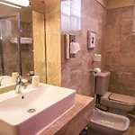 Casino Des Palmiers 4* Ιέρ